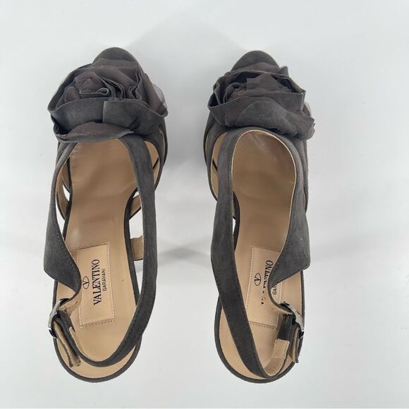 Valentino Grey Suede Floral Ruffle Slingback Platform Stiletto Heels US 7.5 - Picture 5 of 16